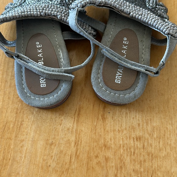 Bryan Blake Grey Suede & Beaded sandals in EU size 38 with added rubber soles. - Picture 7 of 8